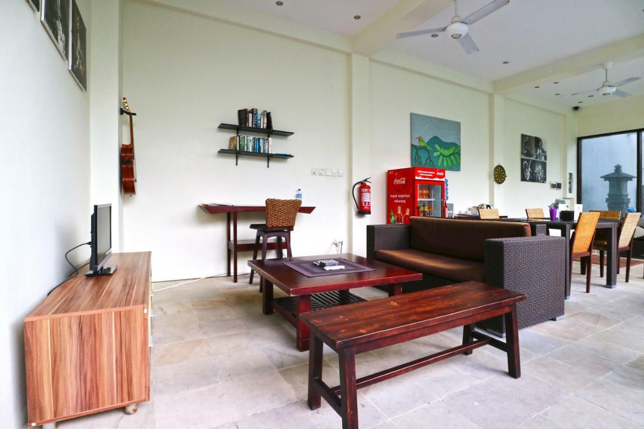 Reddoorz Hostel Near Gwk Main Gate Ungasan Esterno foto